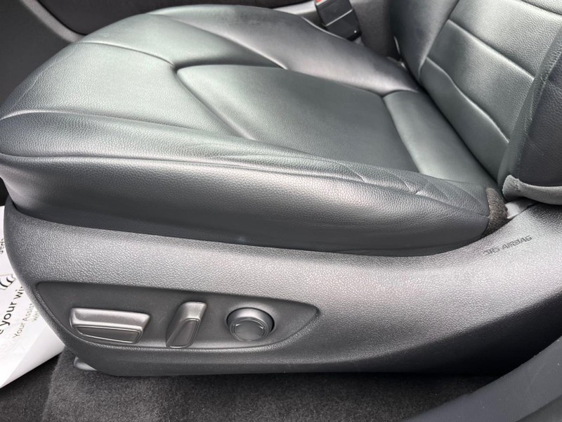 Toyota Highlander Vehicle Image 28
