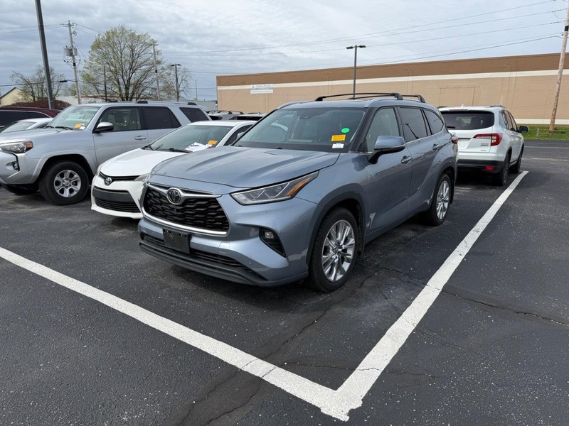 Toyota Highlander Vehicle Image 02