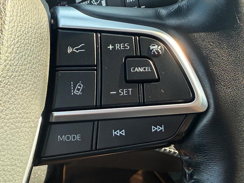 Toyota Highlander Vehicle Image 17