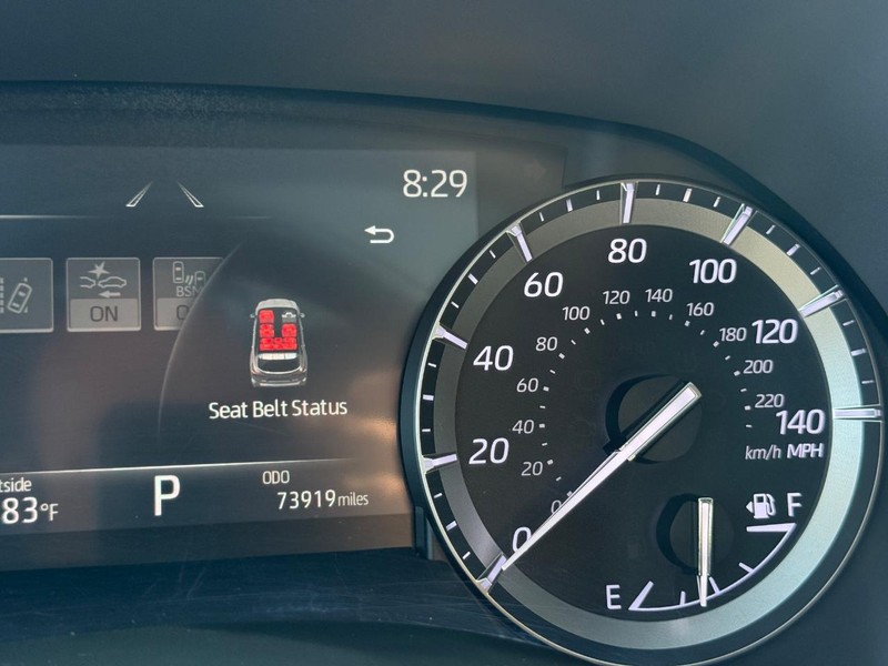 Toyota Highlander Vehicle Image 25