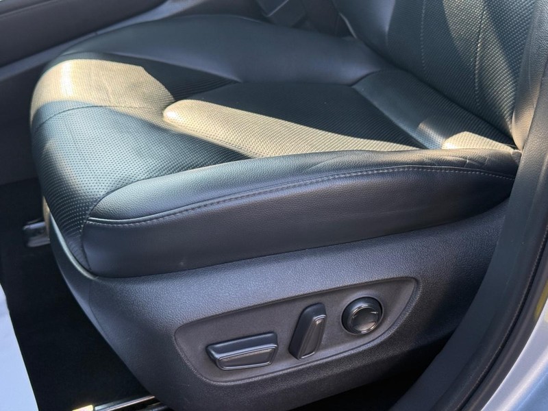 Toyota Highlander Vehicle Image 28