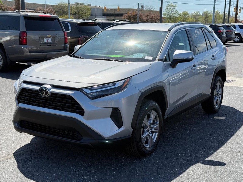 Toyota RAV4 Vehicle Image 08