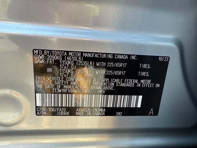 Toyota RAV4 Vehicle Image 25