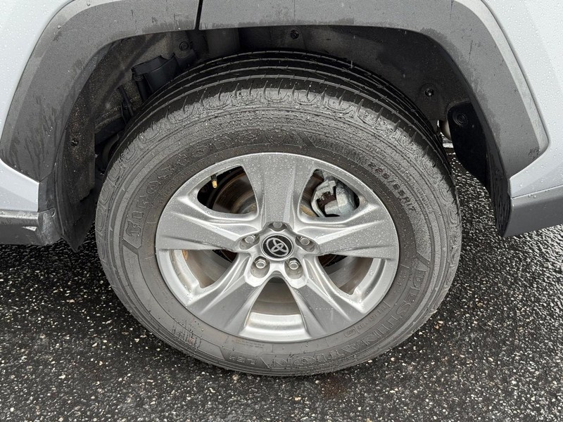 Toyota RAV4 Vehicle Image 06