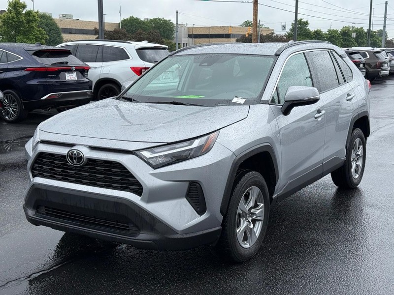 Toyota RAV4 Vehicle Image 08