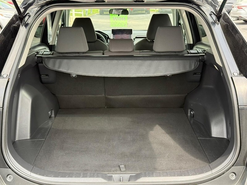 Toyota RAV4 Vehicle Image 07