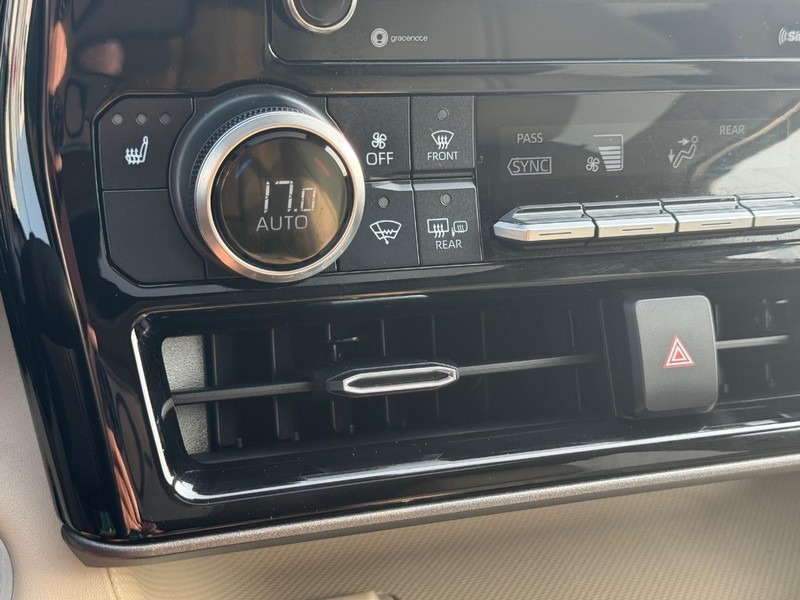 Toyota Highlander Vehicle Image 20