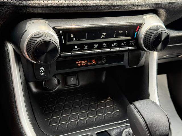Toyota Highlander Vehicle Image 17