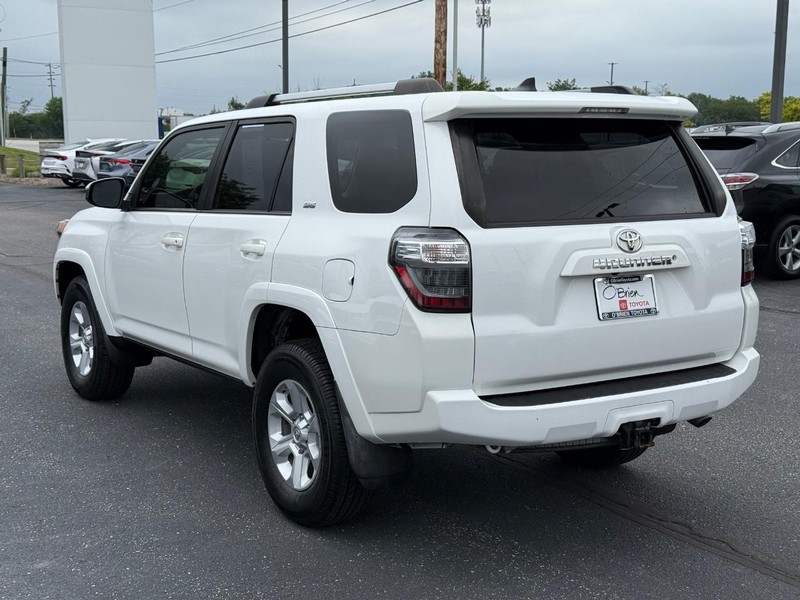 Toyota 4Runner Vehicle Image 05