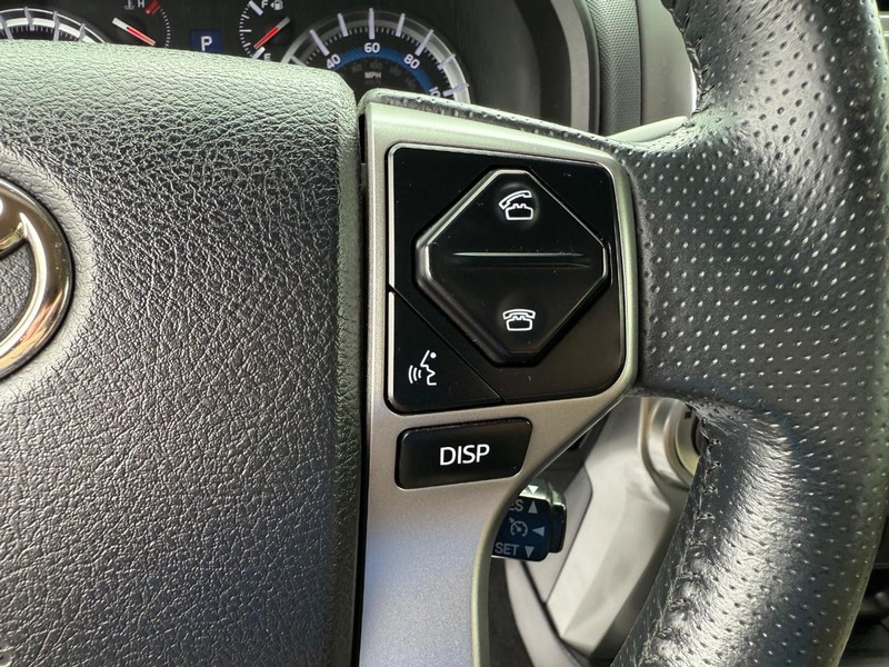 Toyota 4Runner Vehicle Image 14