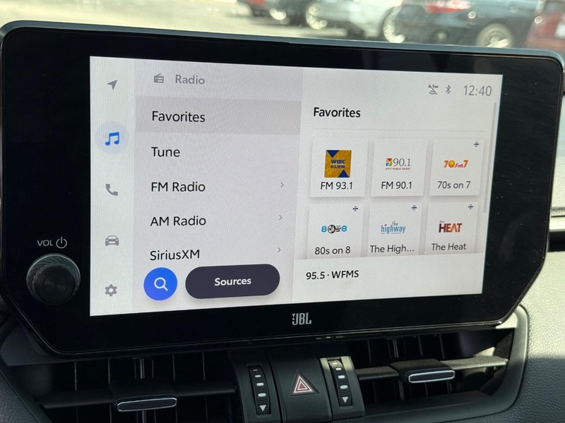 Toyota RAV4 Hybrid Vehicle Image 19