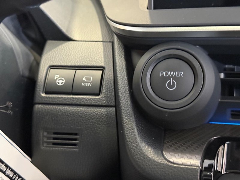 Toyota Prius Vehicle Image 12