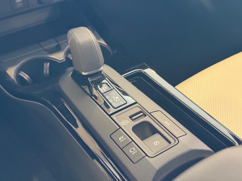 Toyota Prius Vehicle Image 14