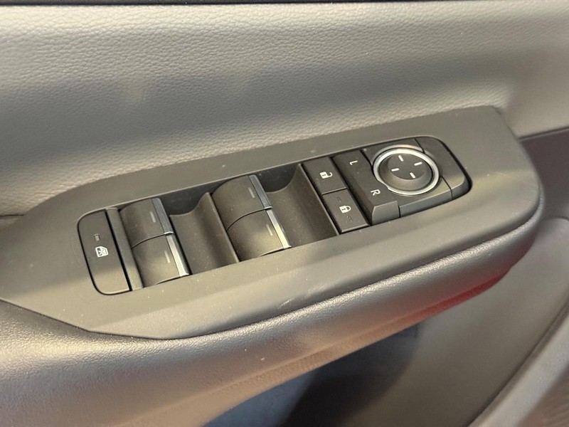 Toyota Prius Vehicle Image 17