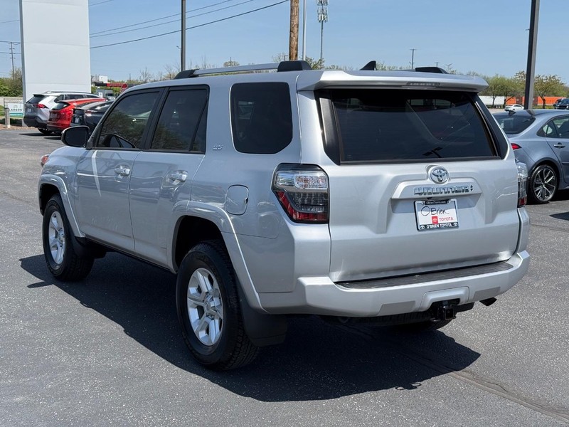 Toyota 4Runner Vehicle Image 05
