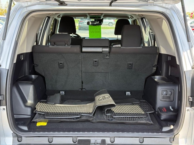 Toyota 4Runner Vehicle Image 07