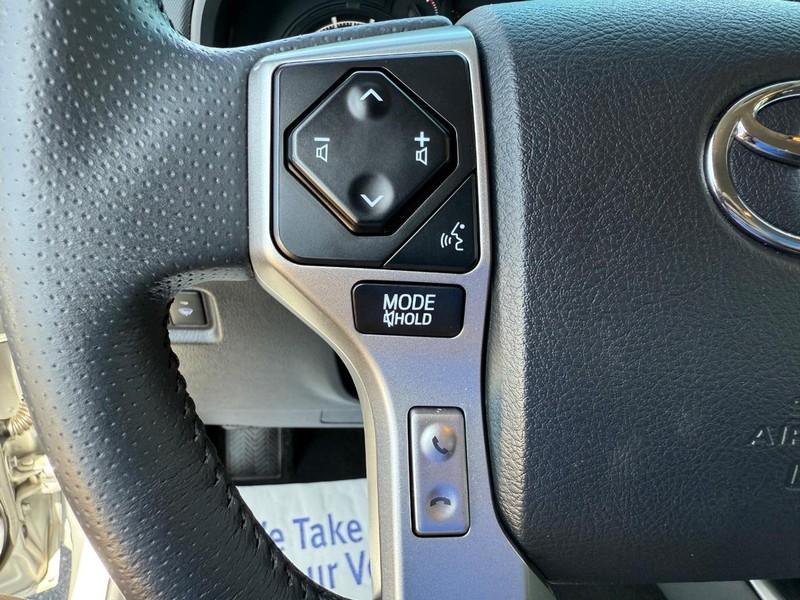 Toyota 4Runner Vehicle Image 13