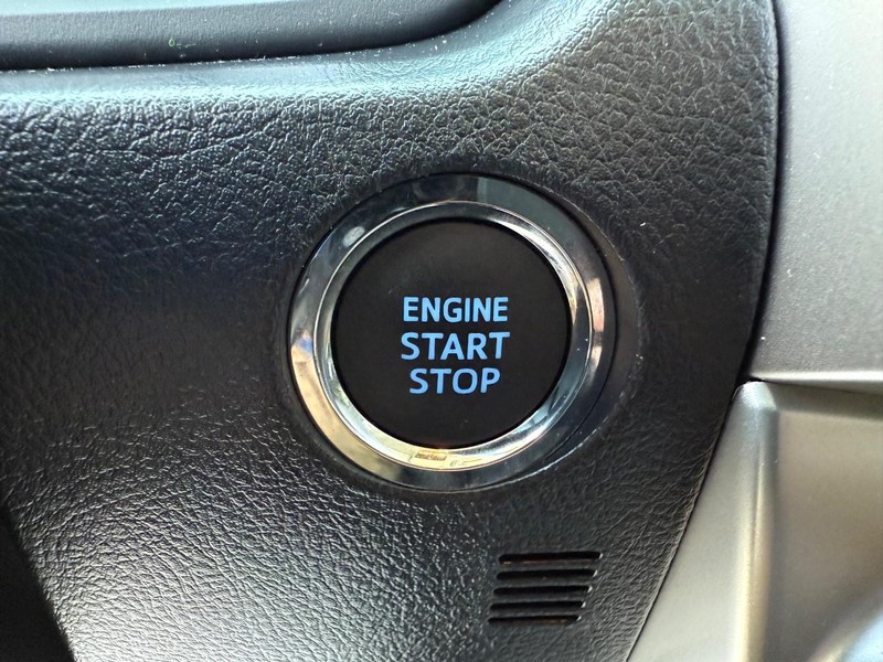 Toyota 4Runner Vehicle Image 15