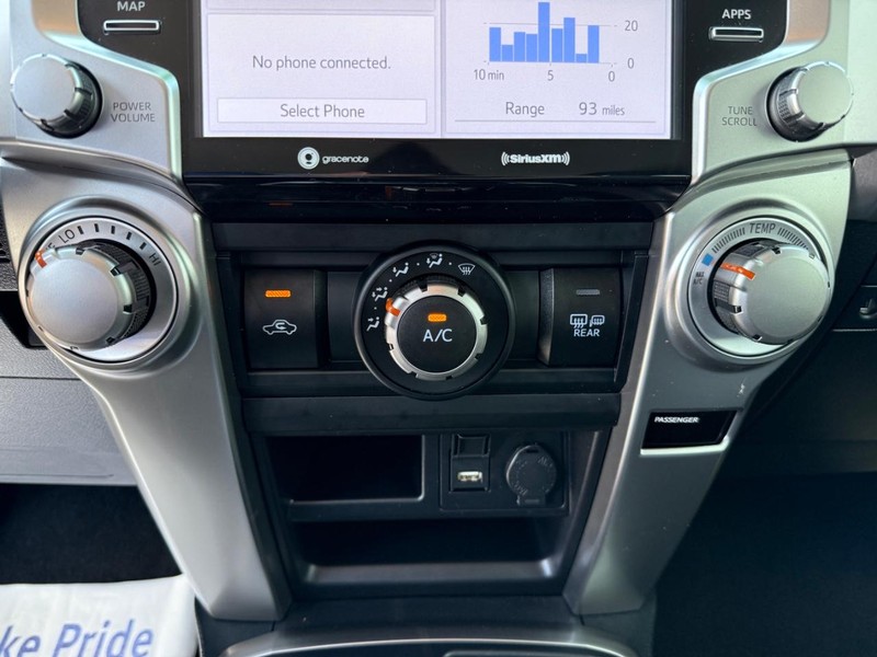 Toyota 4Runner Vehicle Image 18