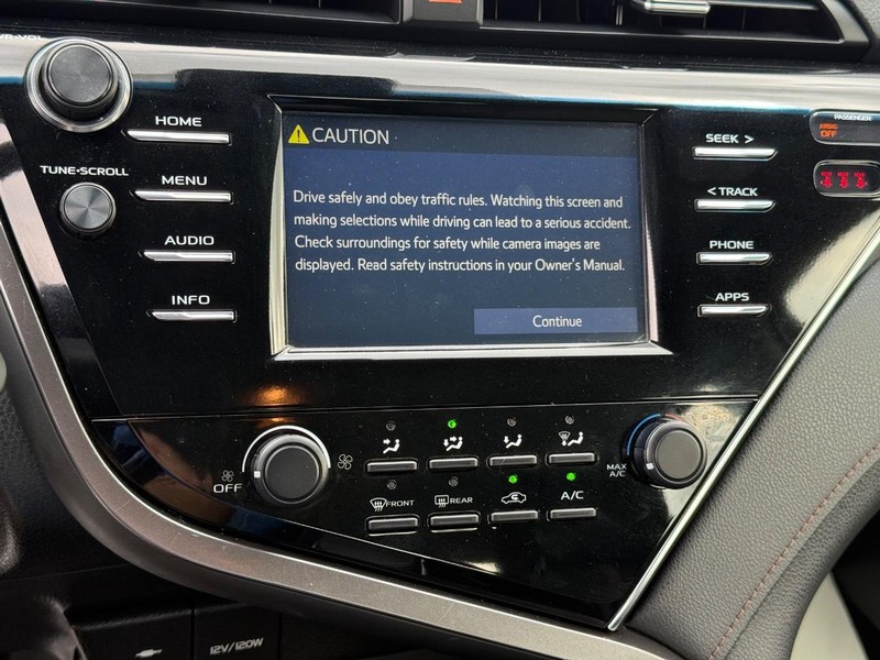 Toyota Camry Vehicle Image 15