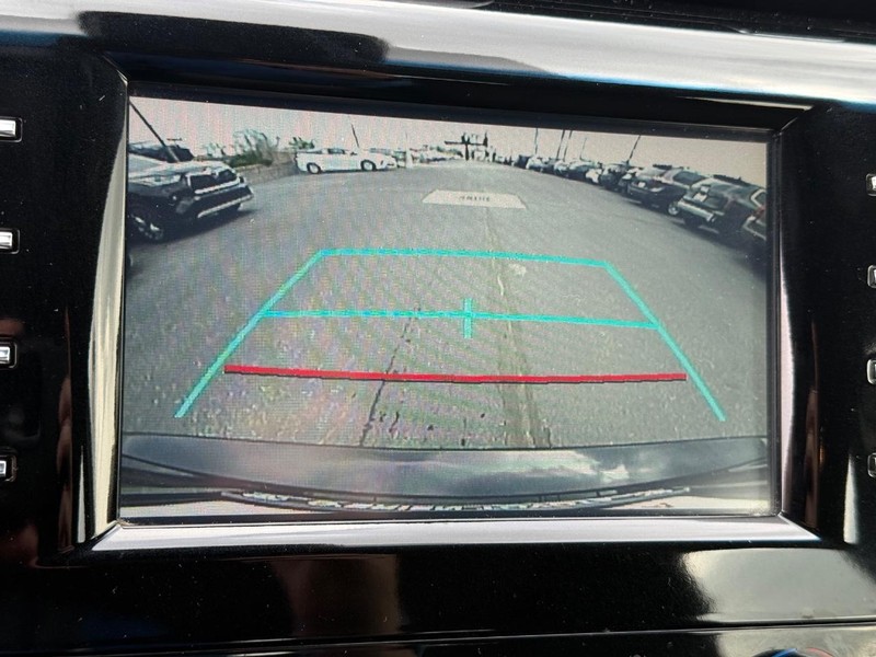 Toyota Camry Vehicle Image 16
