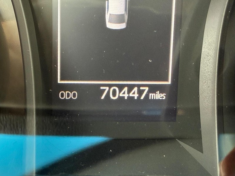 Toyota Camry Vehicle Image 20