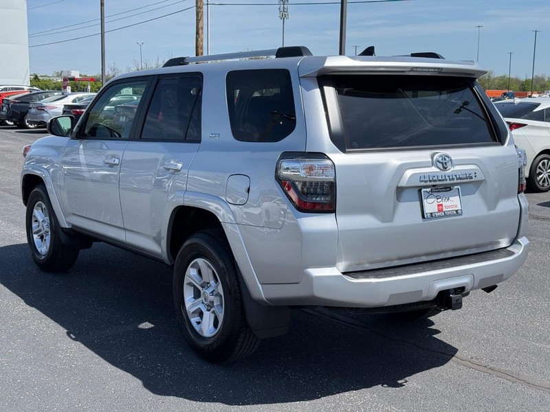Toyota 4Runner Vehicle Image 05