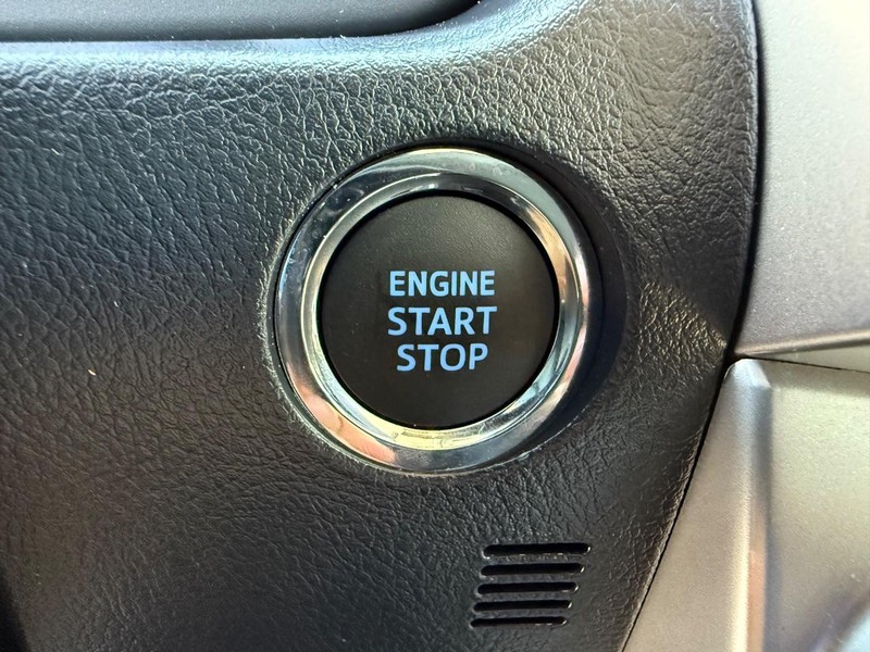Toyota 4Runner Vehicle Image 15