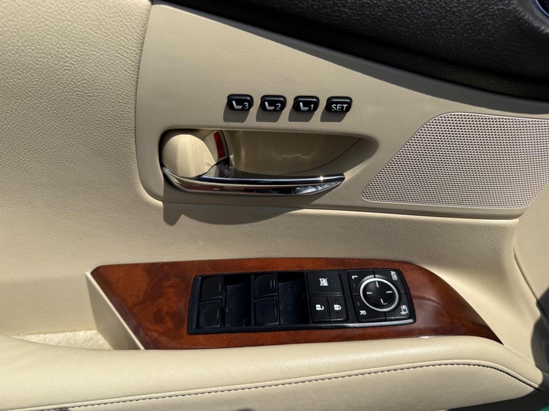 Lexus RX 350 Vehicle Image 26