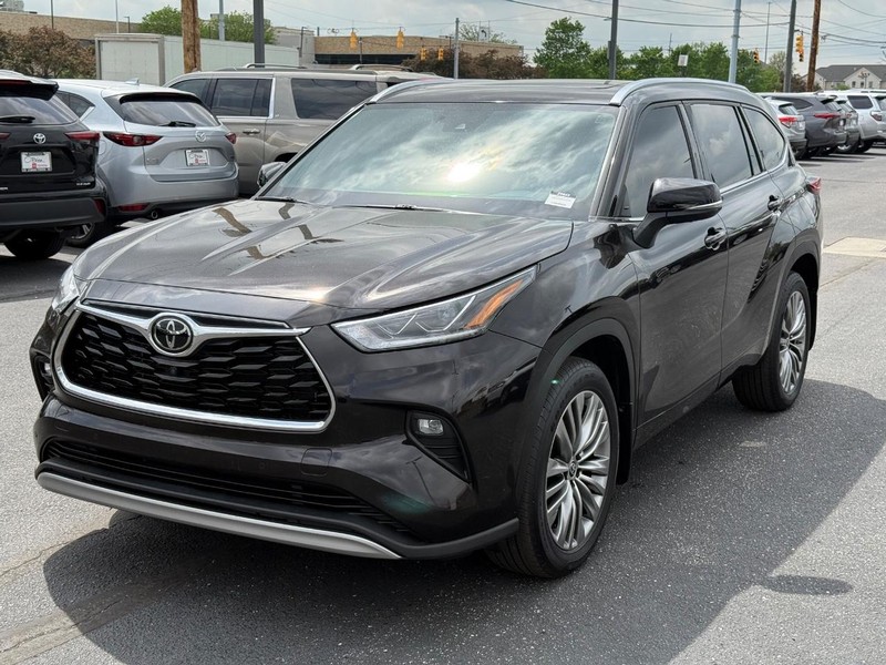 Toyota Highlander Vehicle Image 09