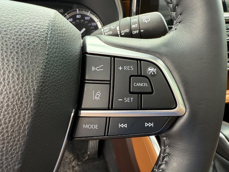 Toyota Highlander Vehicle Image 17