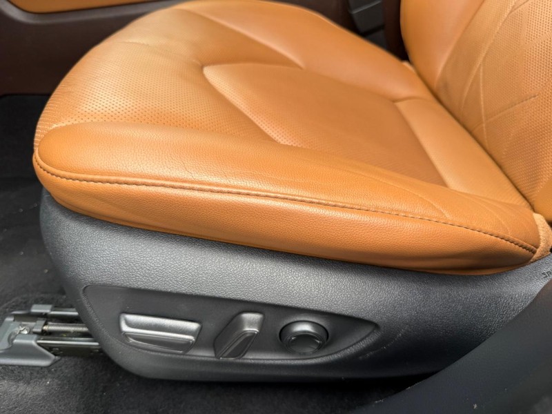 Toyota Highlander Vehicle Image 27