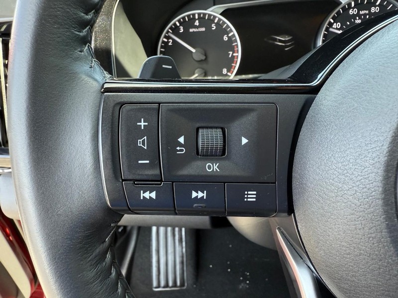 Nissan Pathfinder Vehicle Image 14