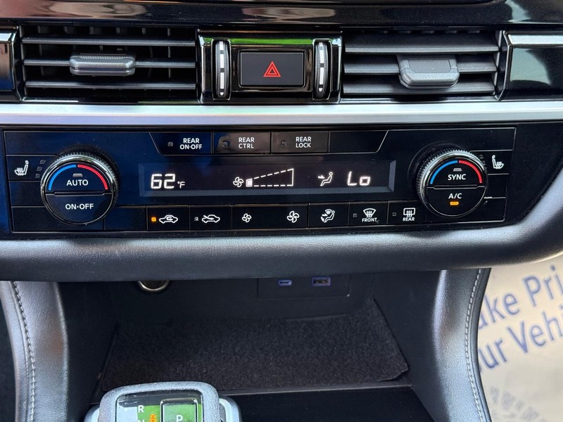 Nissan Pathfinder Vehicle Image 20