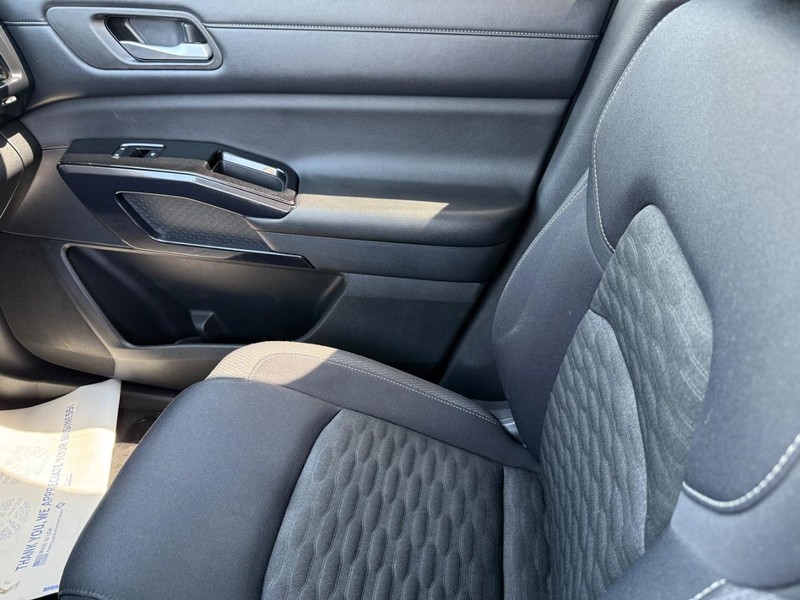 Nissan Pathfinder Vehicle Image 22