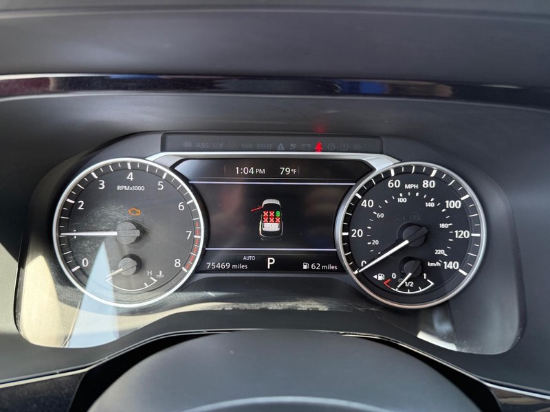 Nissan Pathfinder Vehicle Image 23