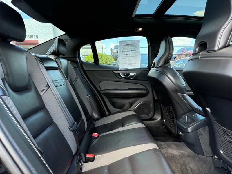 Volvo S60 Vehicle Image 10