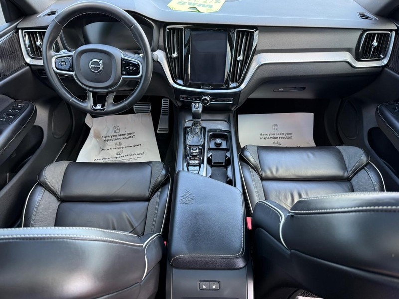 Volvo S60 Vehicle Image 12