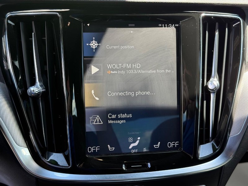 Volvo S60 Vehicle Image 17
