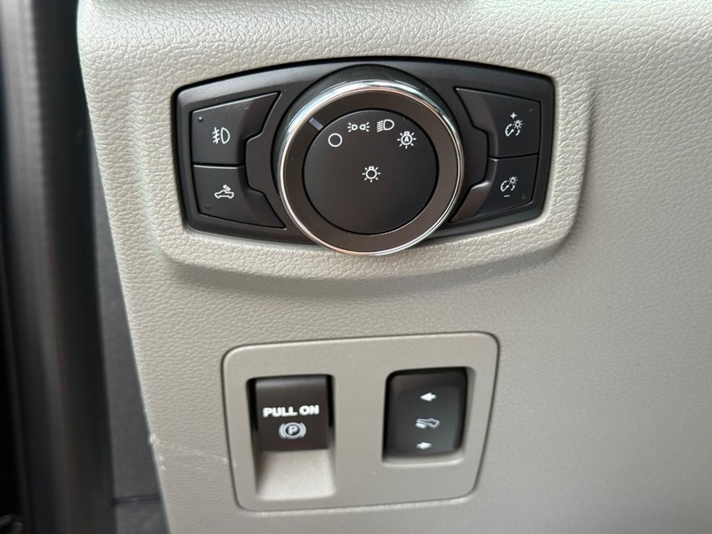 Ford F-150 Vehicle Image 23