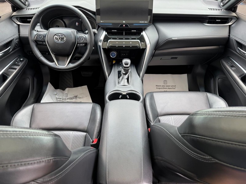 Toyota Venza Vehicle Image 13