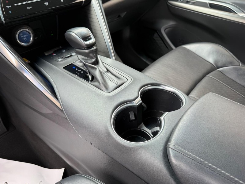 Toyota Venza Vehicle Image 21