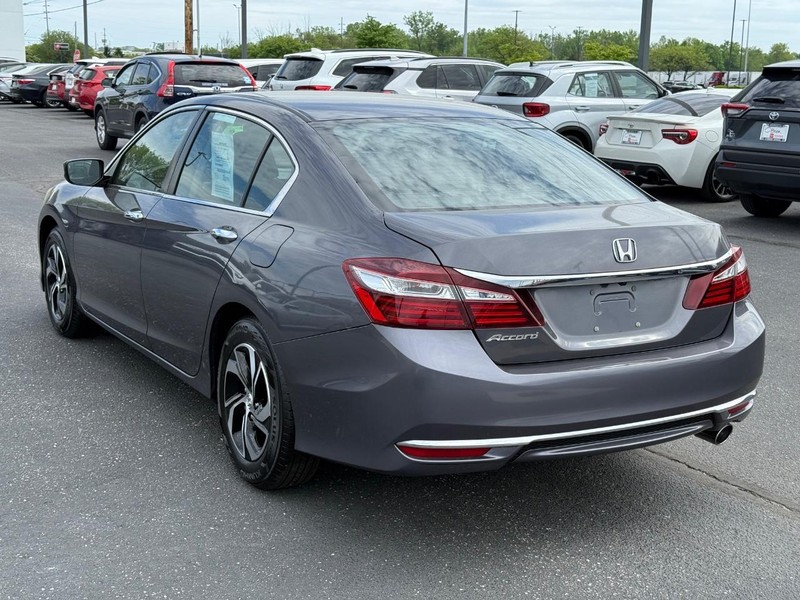 Honda Accord Sedan Vehicle Image 05