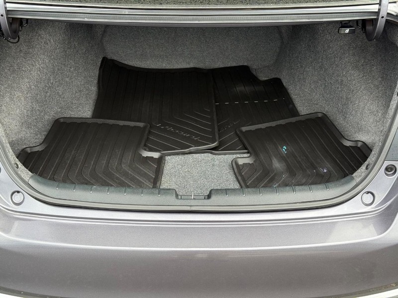Honda Accord Sedan Vehicle Image 07
