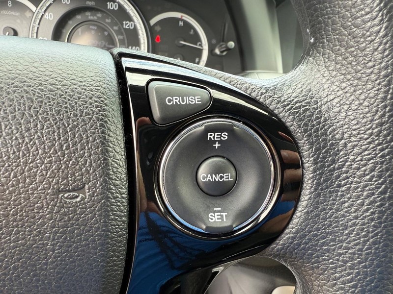 Honda Accord Sedan Vehicle Image 14