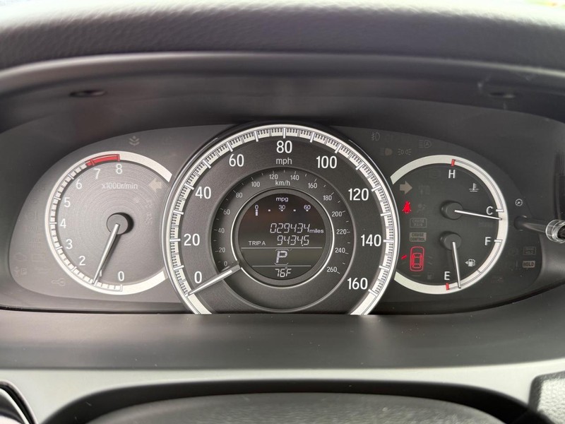 Honda Accord Sedan Vehicle Image 20