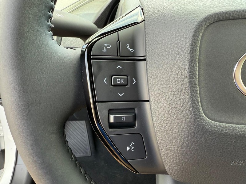 Toyota Prius Vehicle Image 08