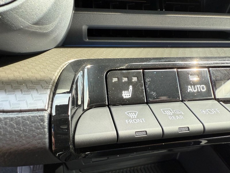Toyota Prius Vehicle Image 11