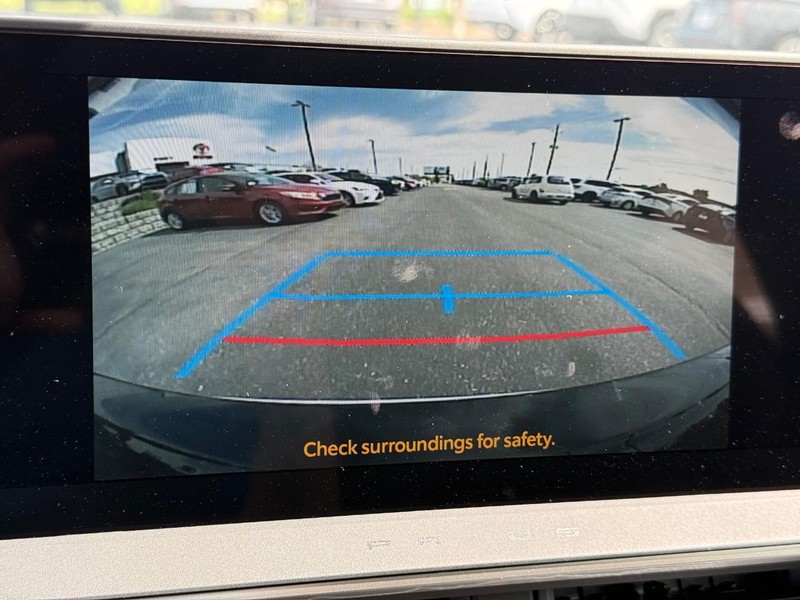 Toyota Prius Vehicle Image 13