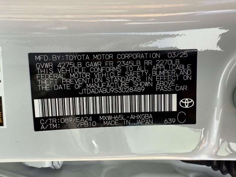 Toyota Prius Vehicle Image 20